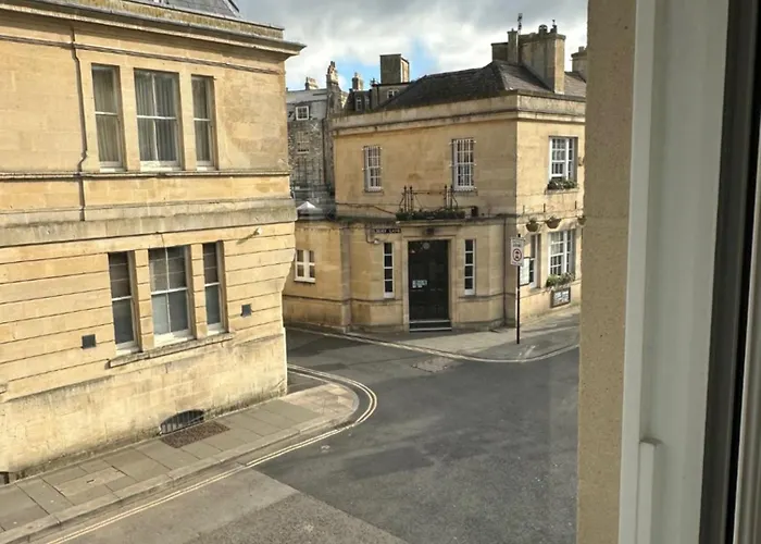 Contemporary Pied A Terre In The Heart Of Bath