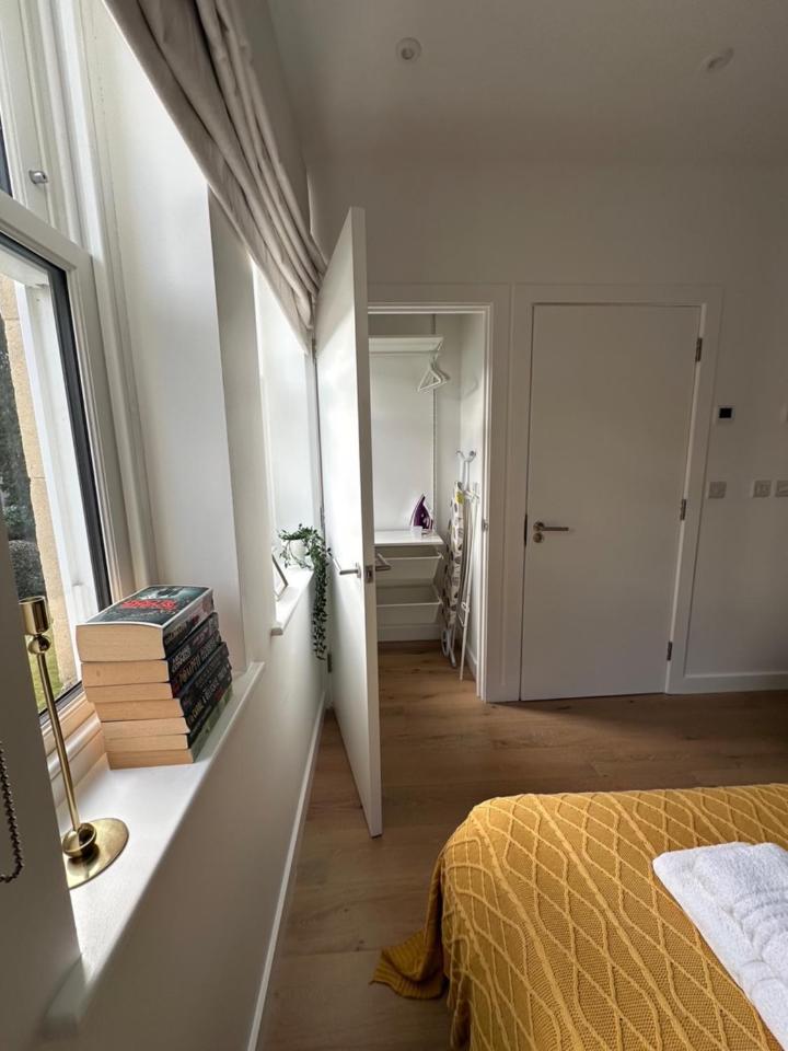 Appartement Contemporary Pied A Terre In The Heart Of